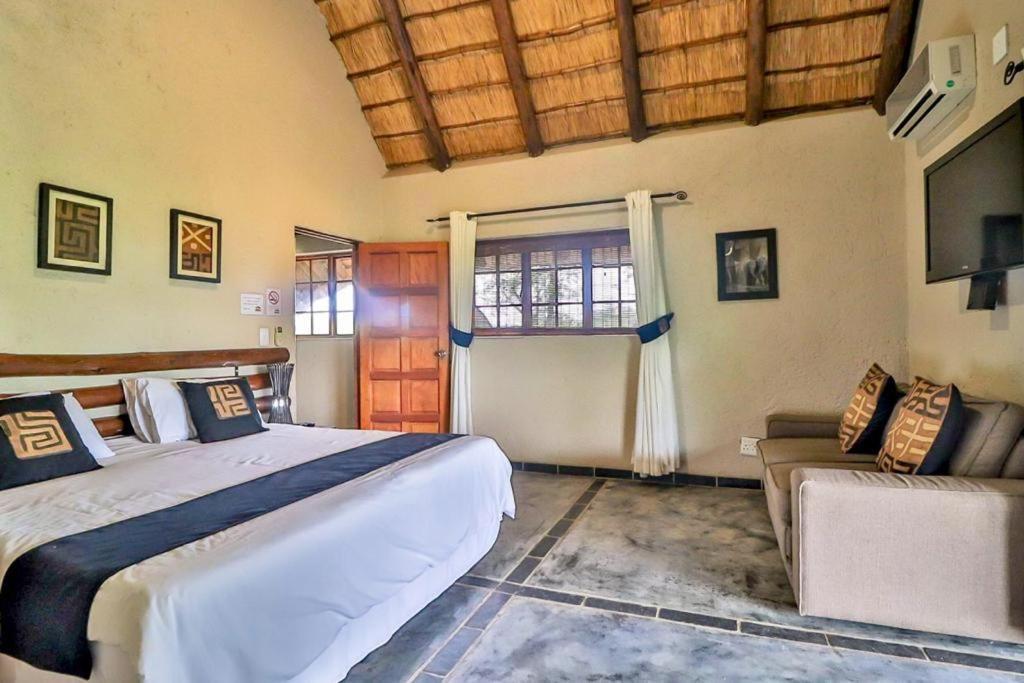 Luxury Kruger Escape Villa Marloth Park Exterior photo