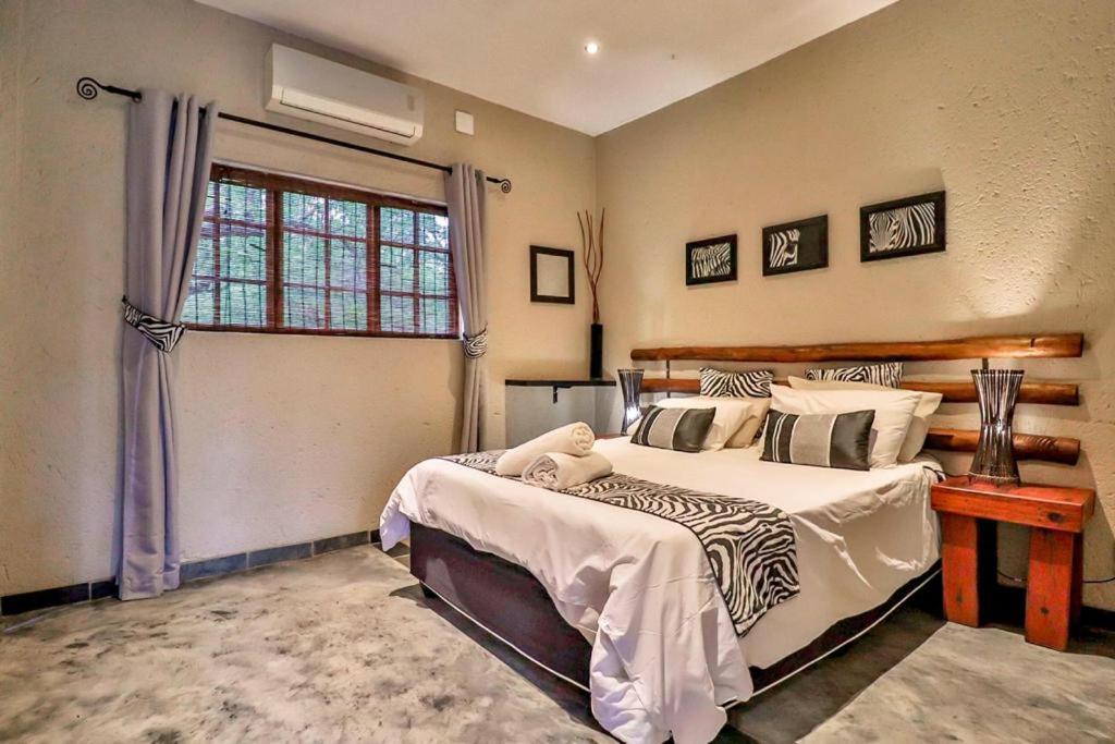 Luxury Kruger Escape Villa Marloth Park Exterior photo